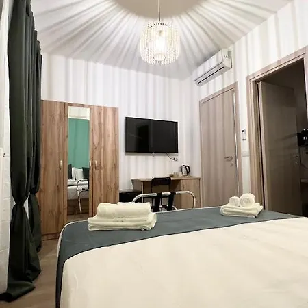 Airam Room's Bed & Breakfast *