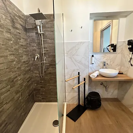 Airam Room's Капурсо